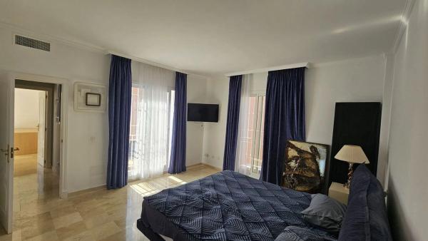 Chalet adosado en Vía