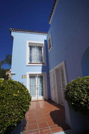 Chalet adosado en Urbanización Aloha Lake, 18