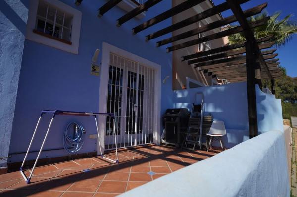 Chalet adosado en Urbanización Aloha Lake, 18