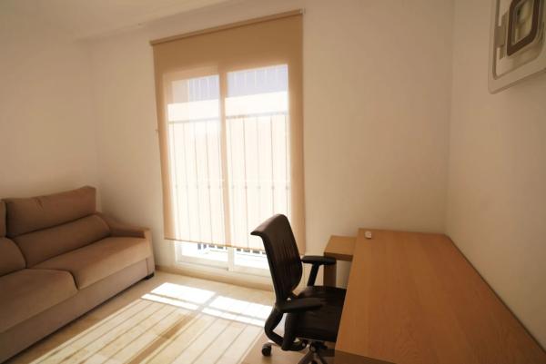 Chalet adosado en Urbanización Aloha Lake, 18