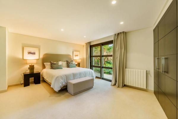 Casa independiente en calle Cruz del Sur