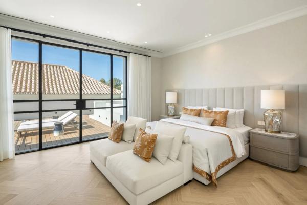 Casa independiente en calle Pléyades