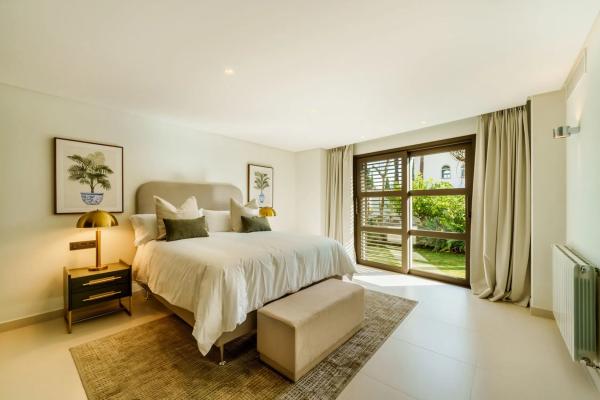 Casa independiente en calle Cruz del Sur