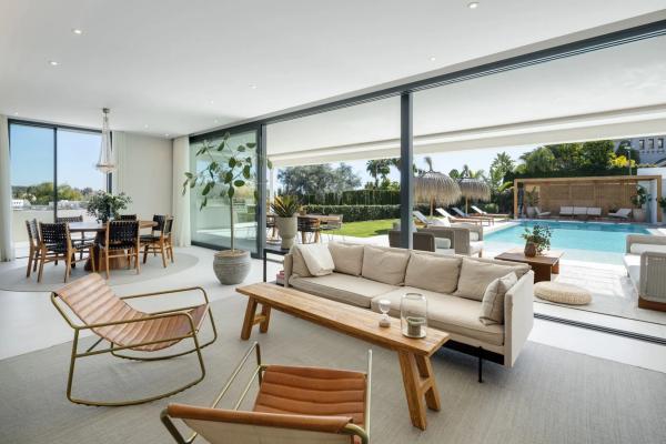 Casa independiente en calle Osa Menor 2g, 57 -53