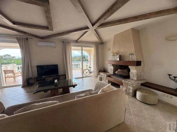 Chalet en Barrio Las Lomas de Río Verde