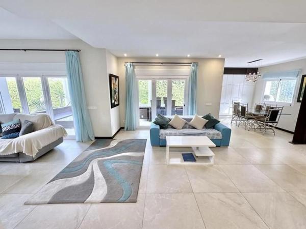 Casa independiente en calle el Califa