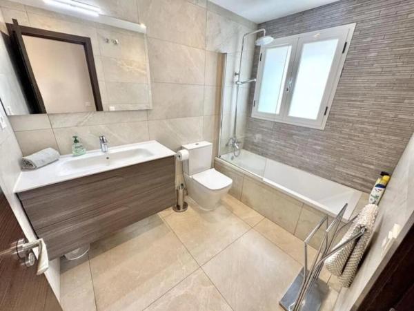 Casa independiente en calle el Califa