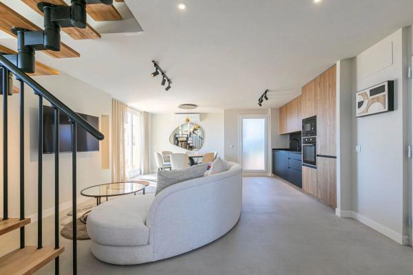 Ático en CL Adelfas