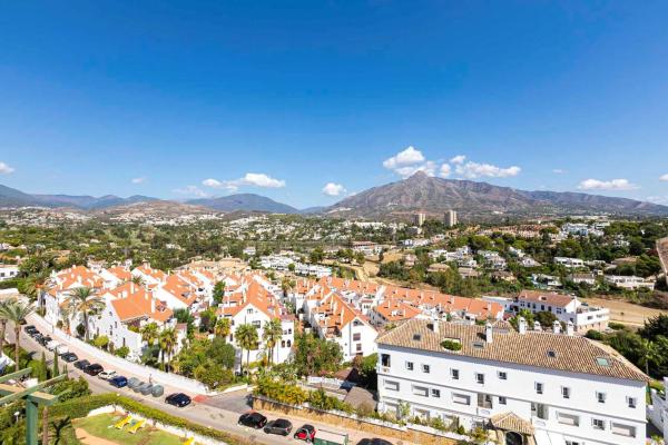 Ático en CL Adelfas