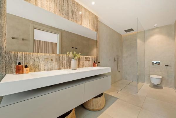 Casa independiente en calle 13b Nva Andaluc