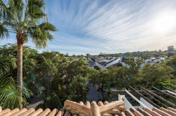 Dúplex en Barrio Nueva Andalucía