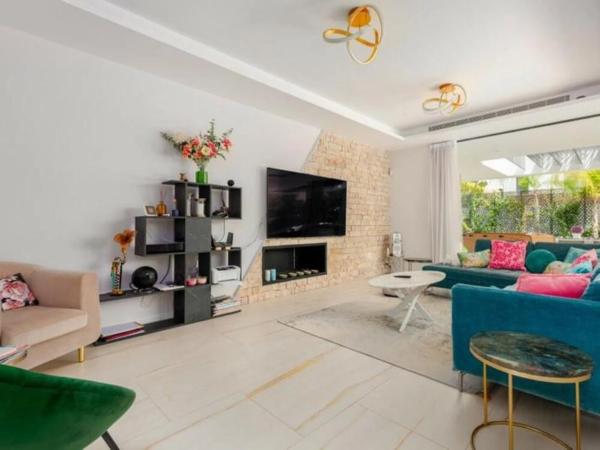 Casa independiente en calle el Califa