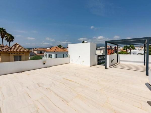 Casa independiente en calle el Califa