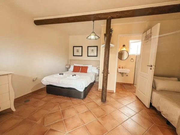 Casa independiente en calle los Jazmines, 455 -196