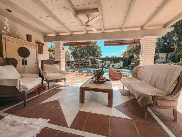 Casa independiente en calle los Jazmines, 455 -196