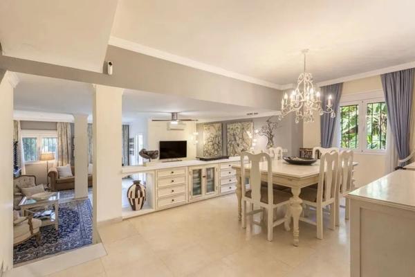 Chalet pareado en calle 02b Nva Andaluc