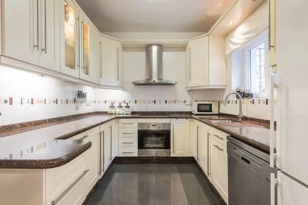 Chalet pareado en calle 02b Nva Andaluc