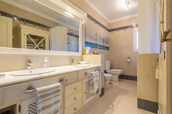 Chalet pareado en calle 02b Nva Andaluc