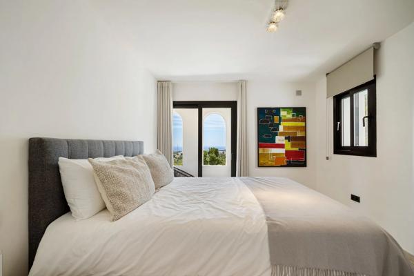 Casa independiente en calle el Califa