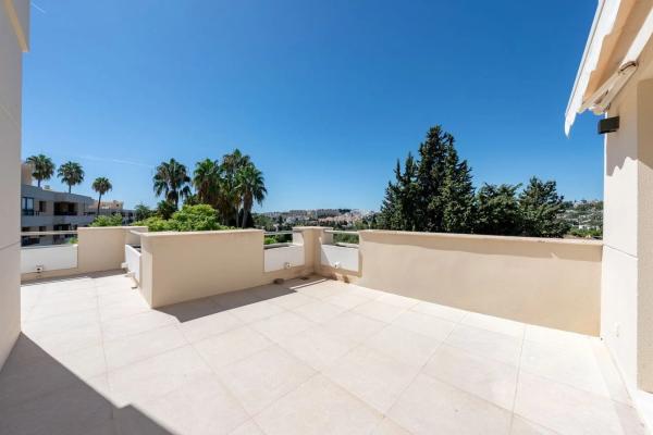 Dúplex en Barrio Nueva Andalucía