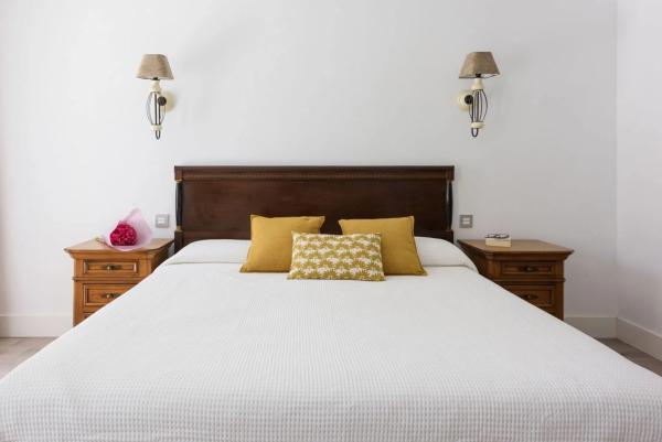 Chalet adosado en CL Los Lirios-nva Andalucia 2 Es:1 Pl:02 Pt:13 Edf Online 29660 Marbella (málaga)