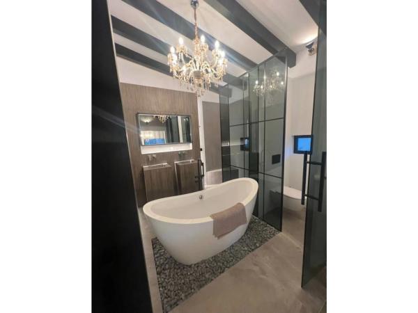 Casa independiente en calle los Jazmines