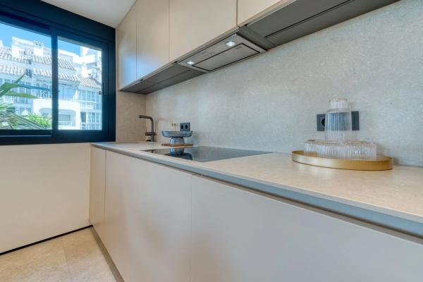 Piso en calle Iris-ur Nva Andalucia, 4