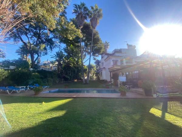 Chalet pareado en avenida de los Girasoles