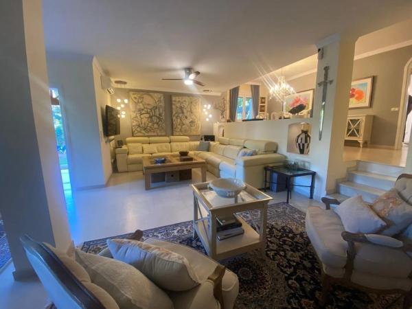 Chalet pareado en avenida de los Girasoles