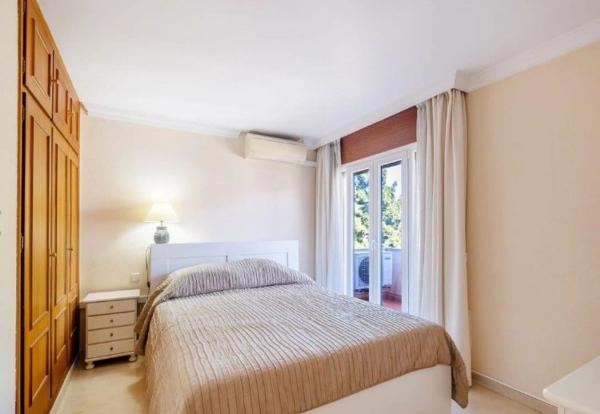 Piso en calle 12b Nva Andaluc, 4