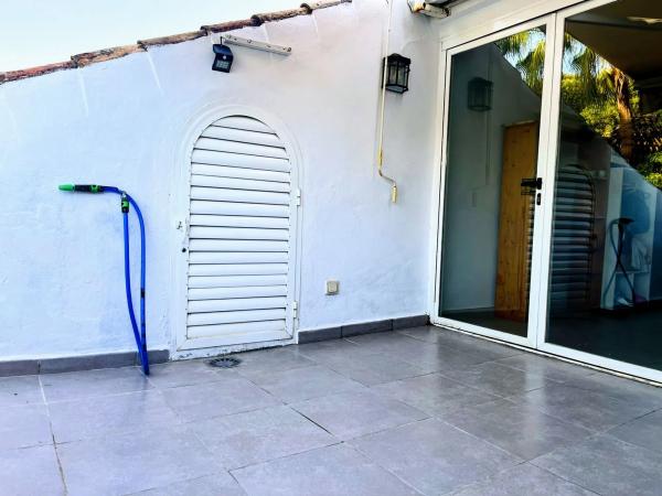 Chalet pareado en calle los Jazmines, 17