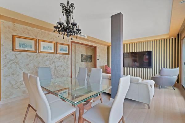 Ático en calle de las Adelfas