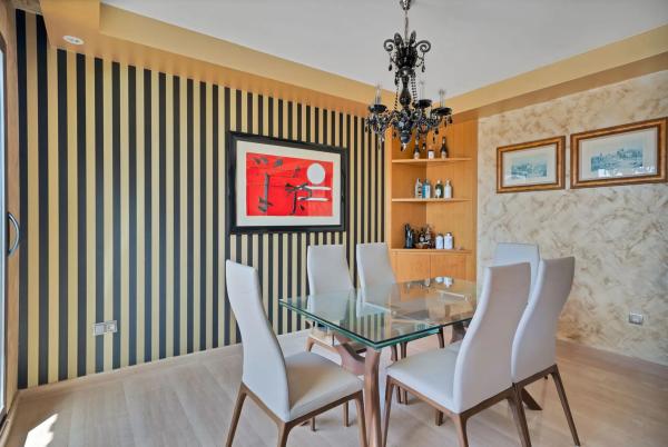 Ático en calle de las Adelfas