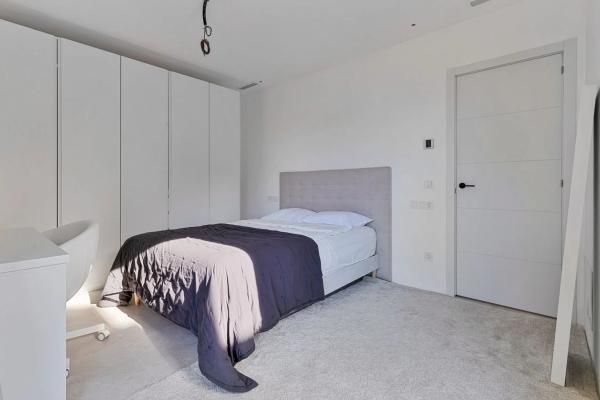 Chalet adosado en avenida los Pacos, 24