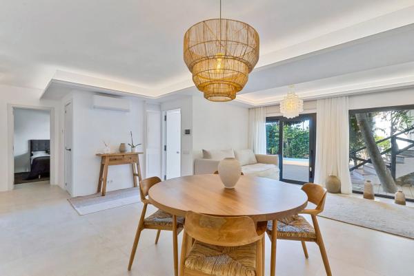 Chalet adosado en avenida los Pacos, 24