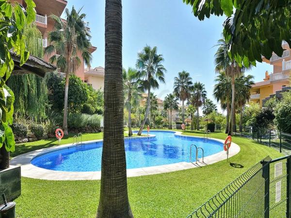 Piso en calle Granado del Higueron, 6