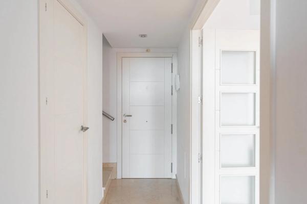 Dúplex en calle Reina Victoria Eugenia