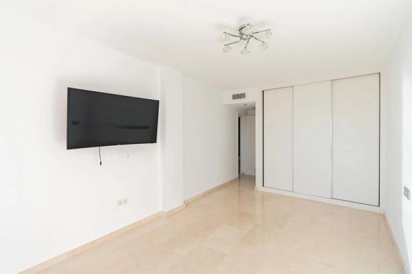 Dúplex en calle Reina Victoria Eugenia