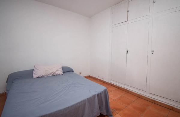 Chalet adosado en calle Geraneos s/n