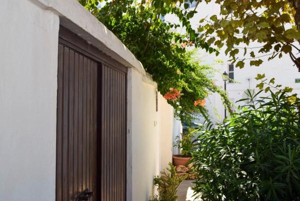 Chalet adosado en calle Geraneos s/n