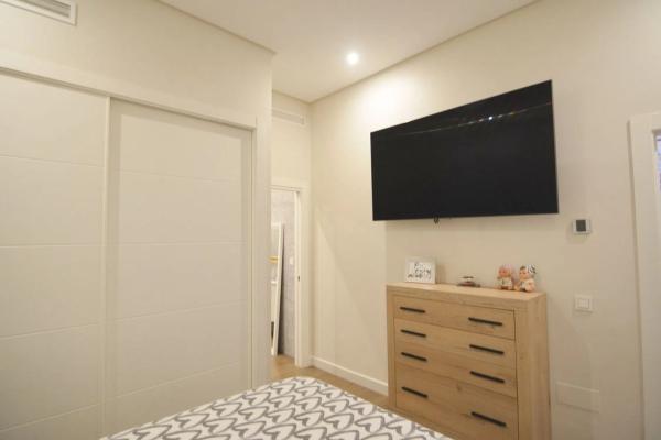 Piso en calle Ollería, 2