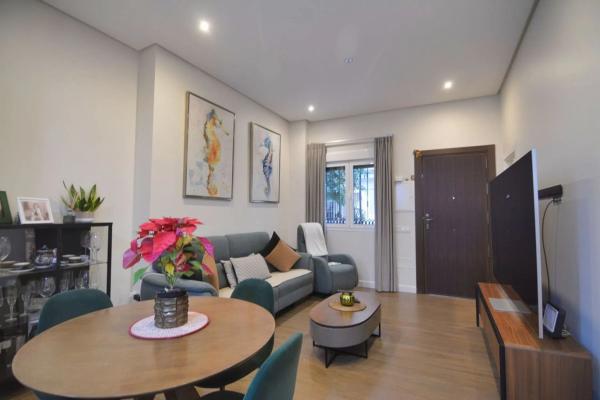 Piso en calle Ollería, 2