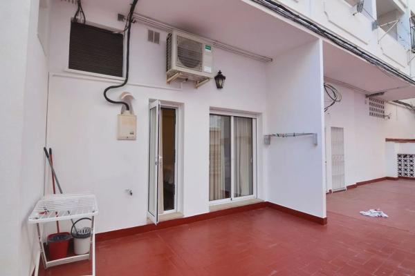 Piso en calle Ollería, 2