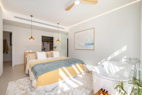 Chalet pareado en avenida del Higuerón, 48