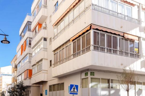 Estudio en CL Asturias, 16