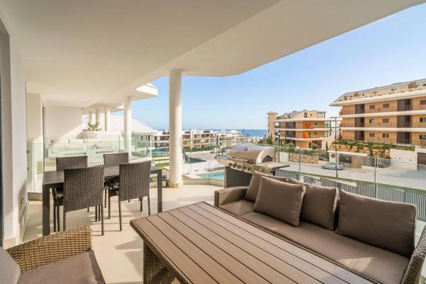 Piso en avenida Fuengirola, 10