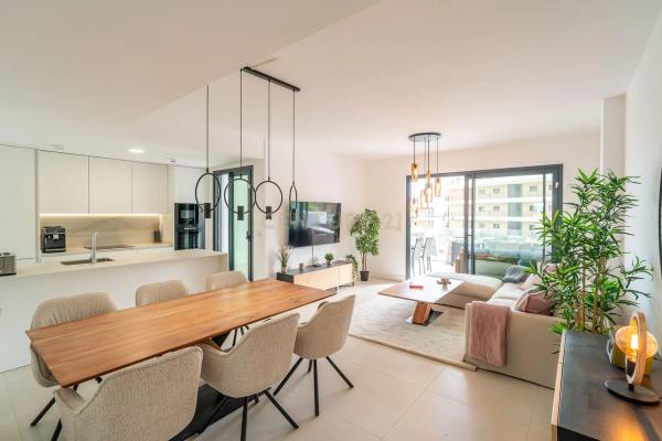 Piso en avenida Fuengirola, 10