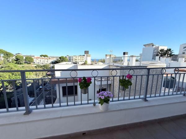 Chalet adosado en calle Amapolas