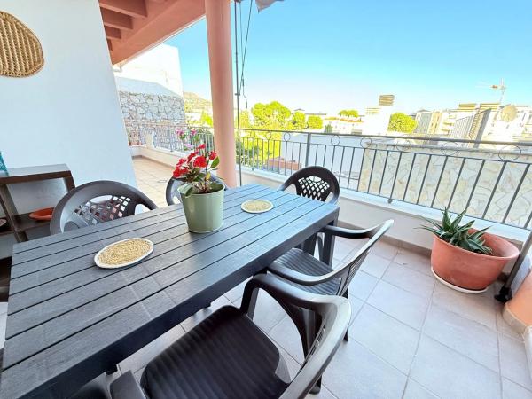 Chalet adosado en calle Amapolas