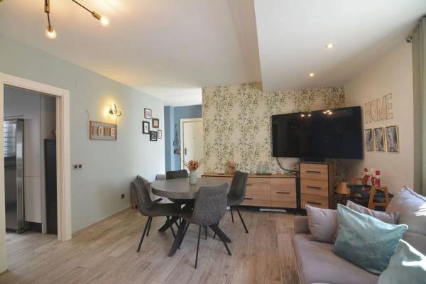 Chalet adosado en calle Ricardo León